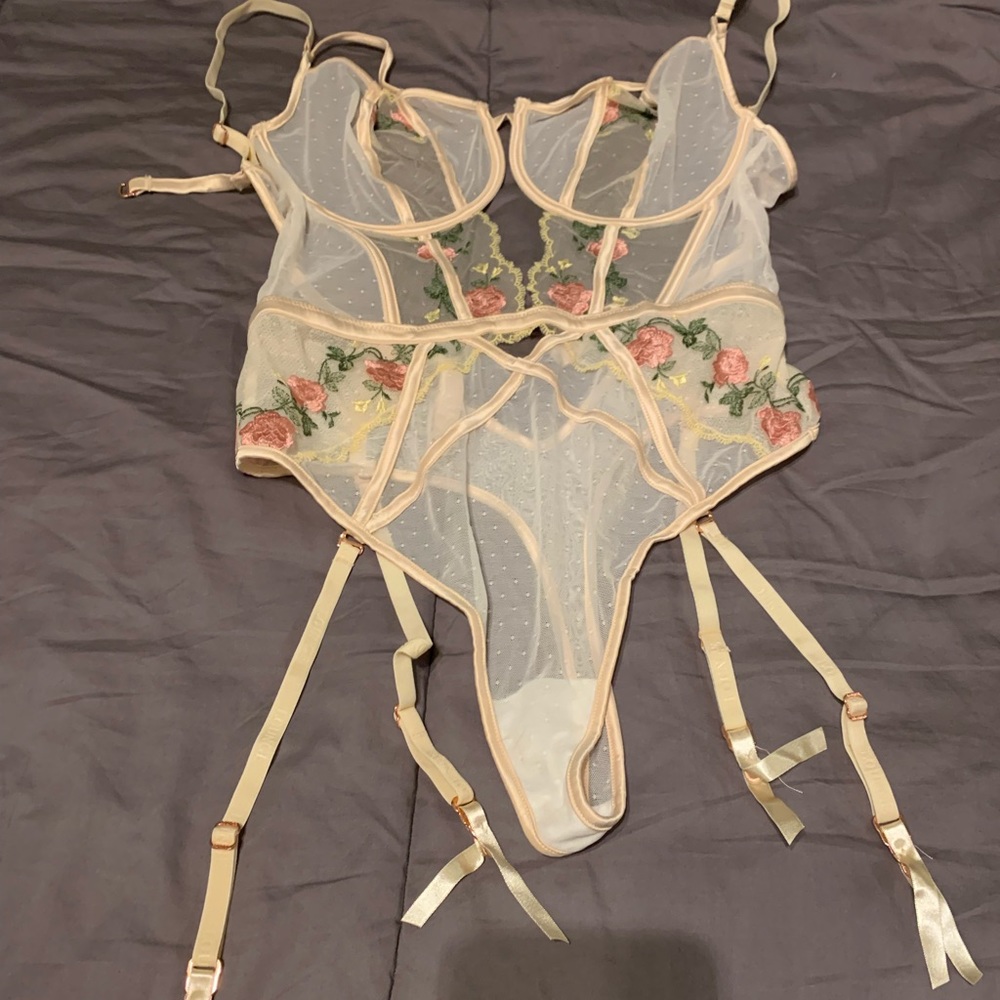 Lounge Intimates Skye Bodysuit - Champagne XL